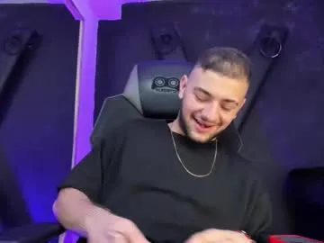 LillySaen – webcam model profile photo Image 12