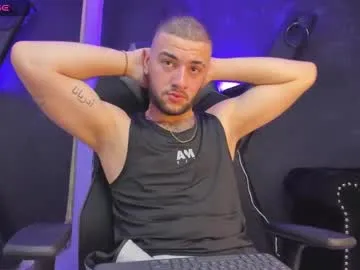 LillySaen – webcam model profile photo Image 14