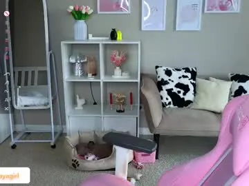 maya_blonde18 Image 13