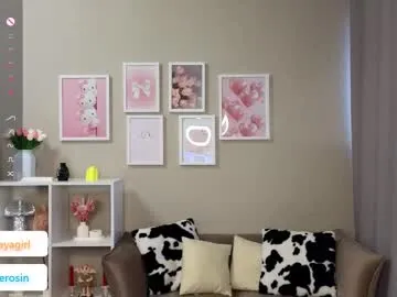 maya_blonde18 Image 3