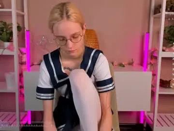 MadelineDemie – webcam model profile photo Image 7