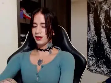 iamsomeone1234 – webcam model profile photo Image 12