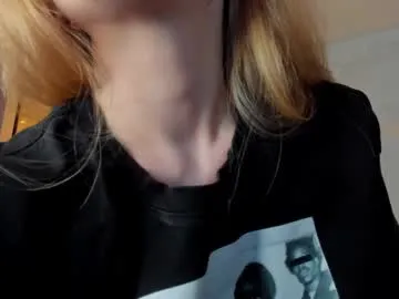 mia_meows Image 19