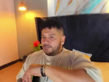 naisharousell – webcam model profile photo Image 14