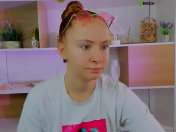 pureannuals – webcam model profile photo Image 2