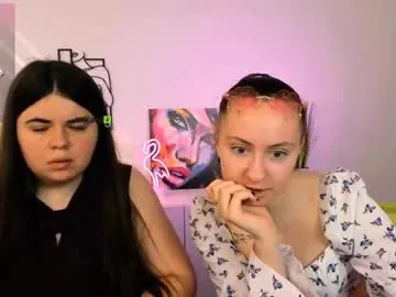 pureannuals – webcam model profile photo Image 5