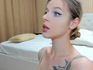 petite_temptress cam session Image 16