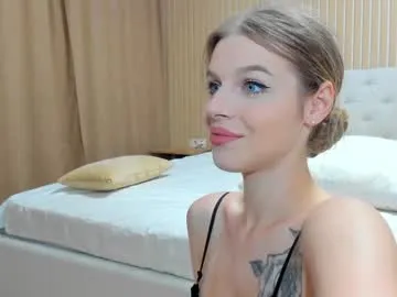 petite_temptress cam session Image 18