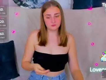 Liv – webcam model profile photo Image 14