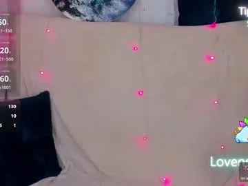 Liv – webcam model profile photo Image 18