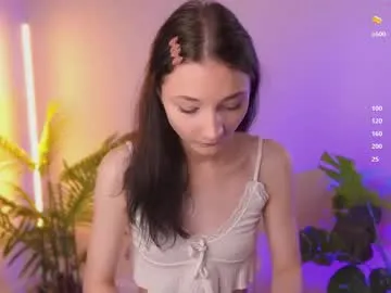 EmiliaWalker – webcam model profile photo Image 3