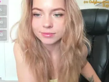 fogbunny – webcam model profile photo Image 4