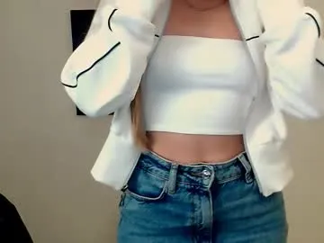 EmiliaWalker – webcam model profile photo Image 19