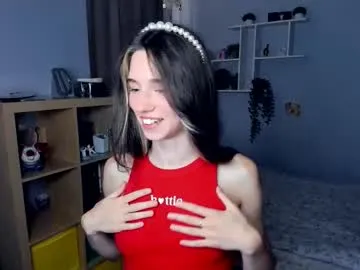 mae_nathan – webcam model profile photo Image 4