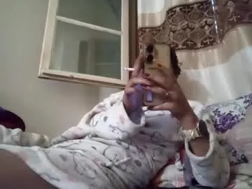 puneripiya – webcam model profile photo Image 17