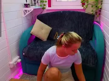 your_priya_77 cam session Image 14