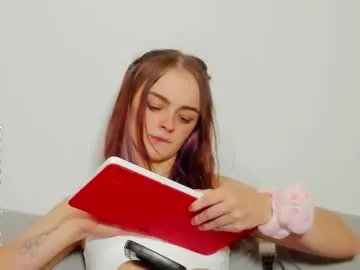 MarisaKarter – webcam model profile photo Image 3