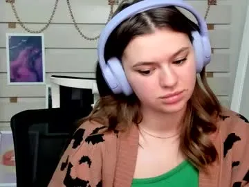monika_youu Image 2