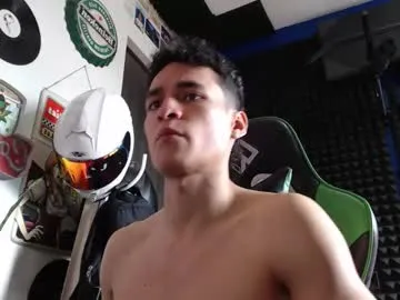 iamsomeone1234 – webcam model profile photo Image 15