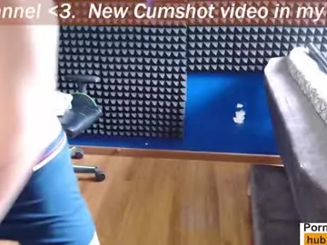 iamsomeone1234 – webcam model profile photo Image 2