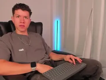 NaiaCollins – webcam model profile photo Image 2