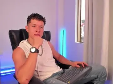 NaiaCollins – webcam model profile photo Image 4