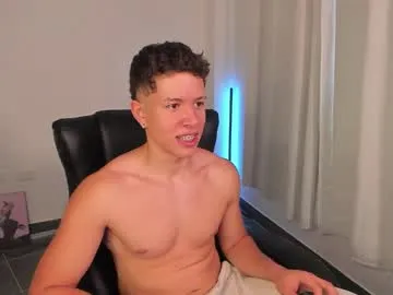 NaiaCollins – webcam model profile photo Image 7