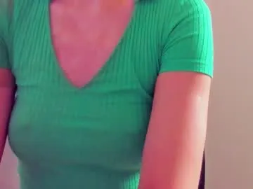 puneripiya – webcam model profile photo Image 6