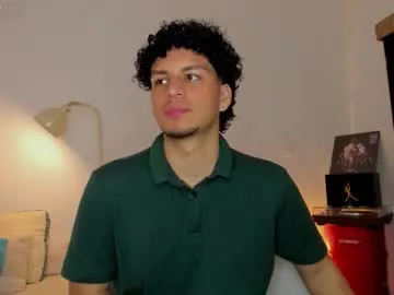 ChloeTeles – webcam model profile photo Image 16