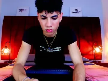 sofiakhanxo – webcam model profile photo Image 3