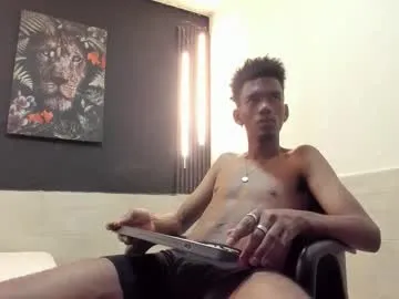 daani_hott – webcam model profile photo Image 6