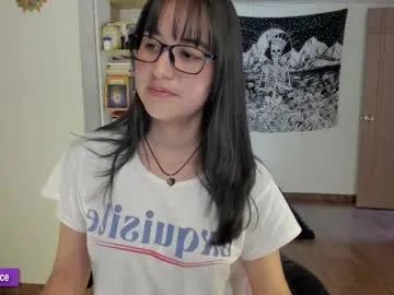 monicaflower – webcam model profile photo Image 9