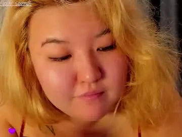 NiaSalvatore – webcam model profile photo Image 18