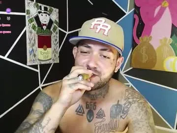 Yasmina – webcam model profile photo Image 6