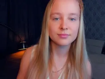 pureannuals – webcam model profile photo Image 2