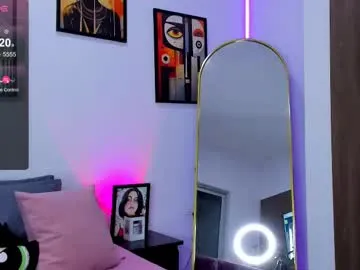 puneripiya – webcam model profile photo Image 3