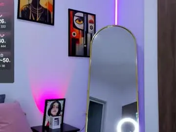 puneripiya – webcam model profile photo Image 4