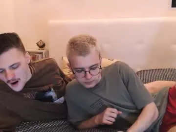 mae_nathan – webcam model profile photo Image 13