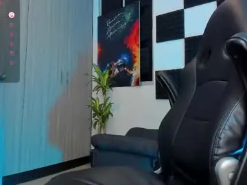 iamsomeone1234 – webcam model profile photo Image 10