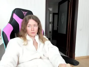 lucyheifer – webcam model profile photo Image 3