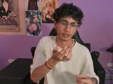 EmiliaWalker cam session Image 10