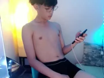 swoopyboy – webcam model profile photo Image 4
