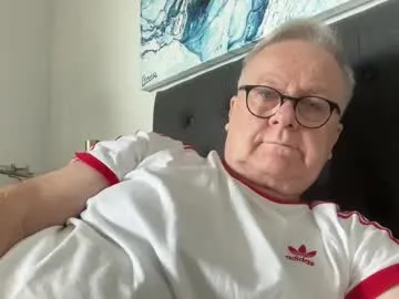 EmiliaWalker – webcam model profile photo Image 3