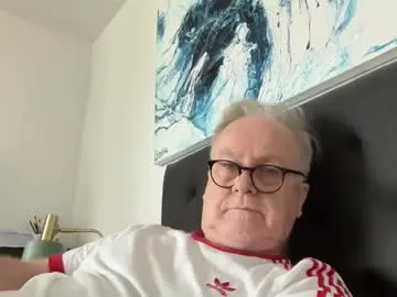 EmiliaWalker – webcam model profile photo Image 7