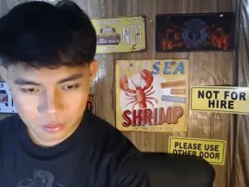 iamsomeone1234 – webcam model profile photo Image 4