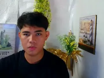 iamsomeone1234 – webcam model profile photo Image 5