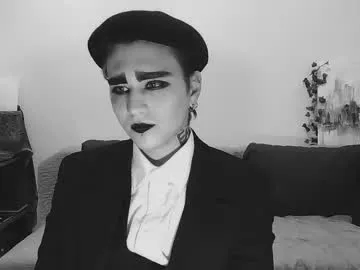 sofiakhanxo – webcam model profile photo Image 3