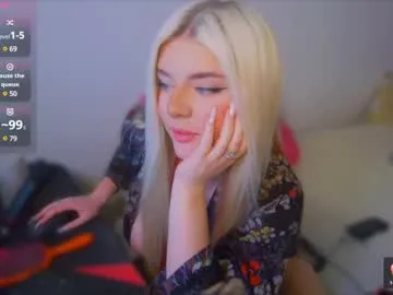 BellaLeen – webcam model profile photo Image 5