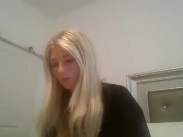 EmiliaWalker – webcam model profile photo Image 19