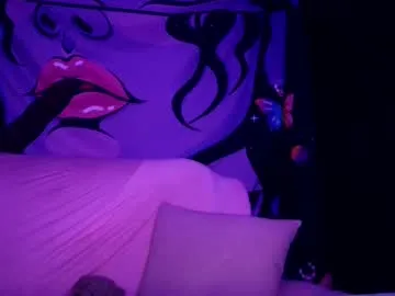 MiaKorz – webcam model profile photo Image 7